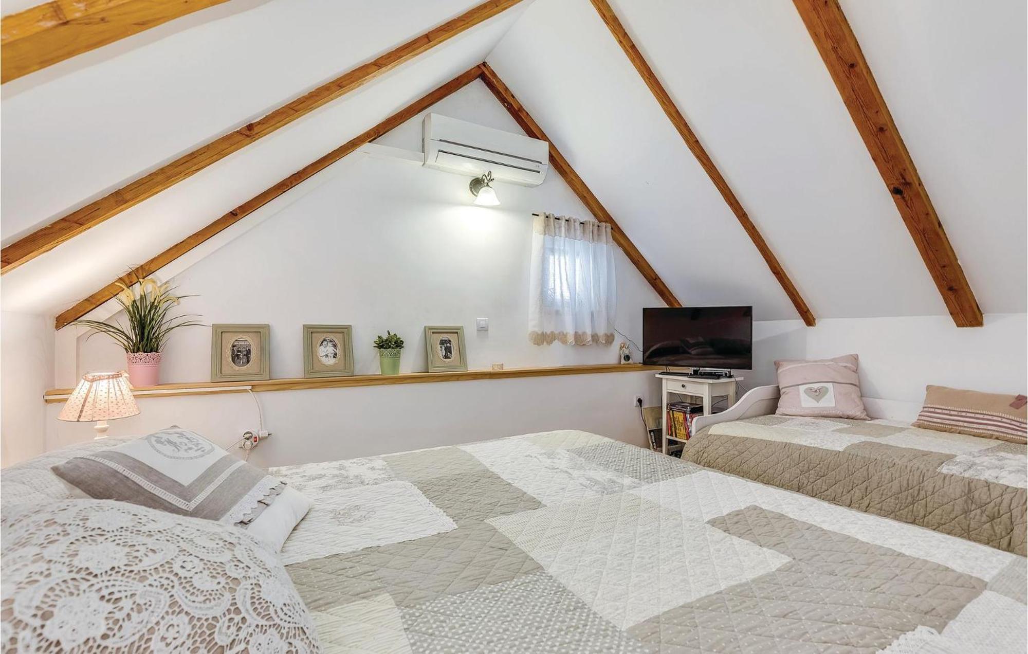 Stunning Home In Bribir With Kitchen מראה חיצוני תמונה
